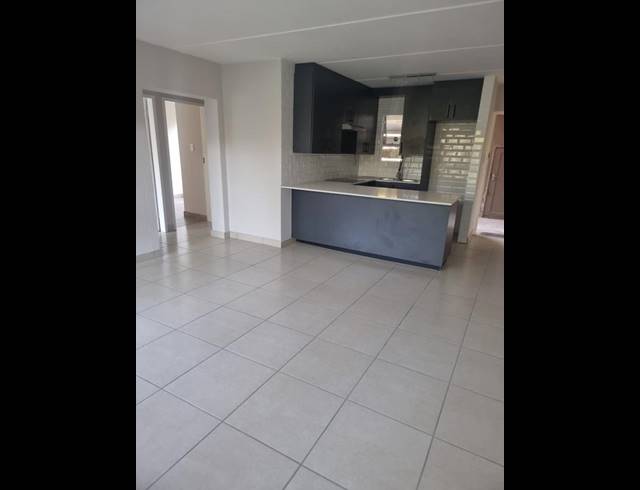 2 BEDROOM TOWNHOUSE FOR SALE IN BEDFORD GARDENS